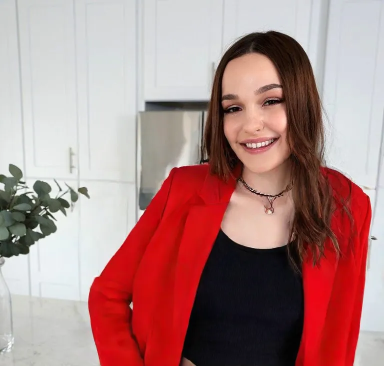 Who Is Rissa May? Age, Career, Net Worth, Height, Boyfriend & More